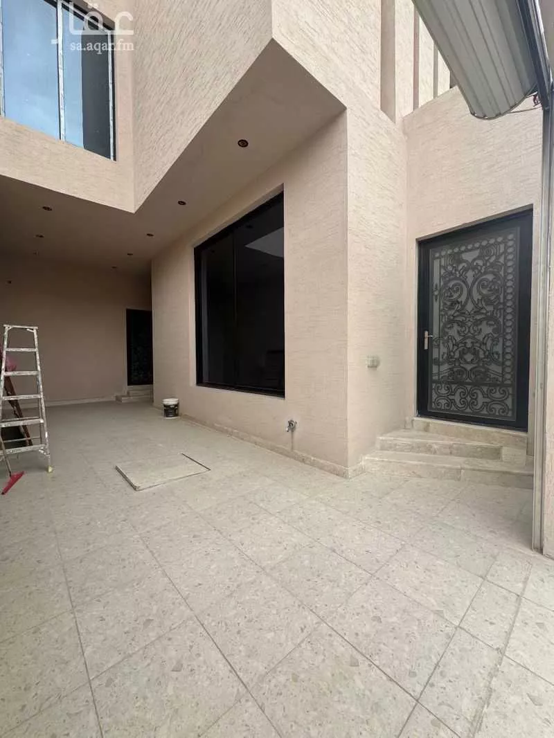 فيلا 6 غرف في طيبة 7