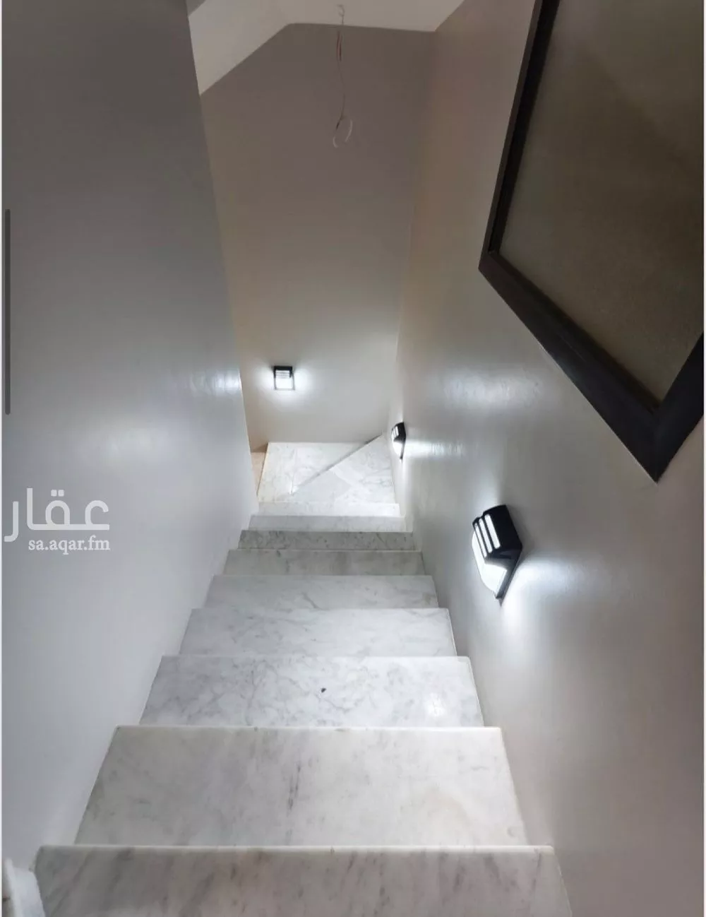 شقة 1 غرف في الملقا 22
