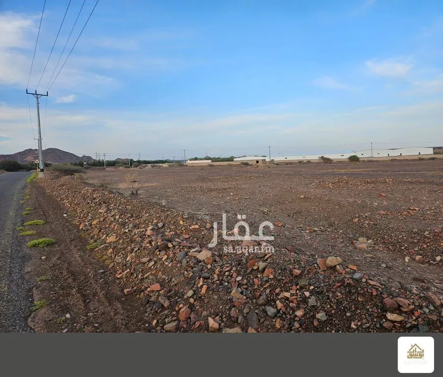 أرض 104054 م² في المطار 5