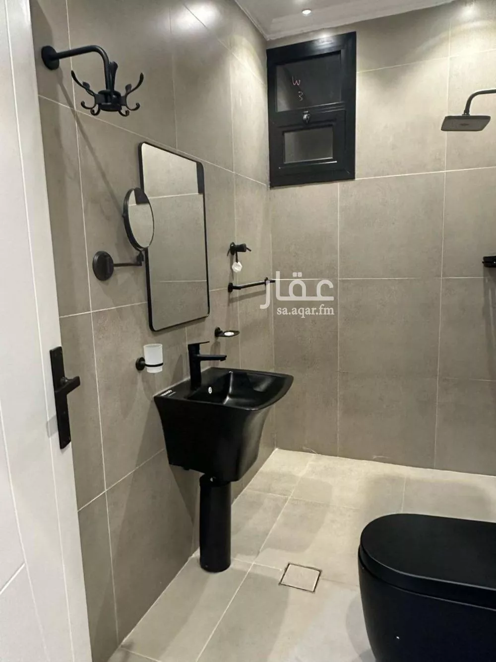 شقة 2 غرف في الملقا 3