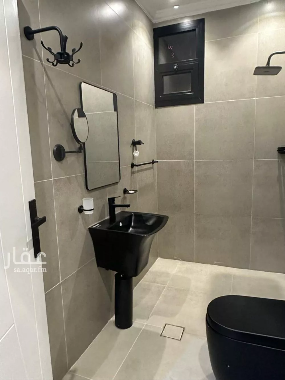 شقة 2 غرف في الملقا 7