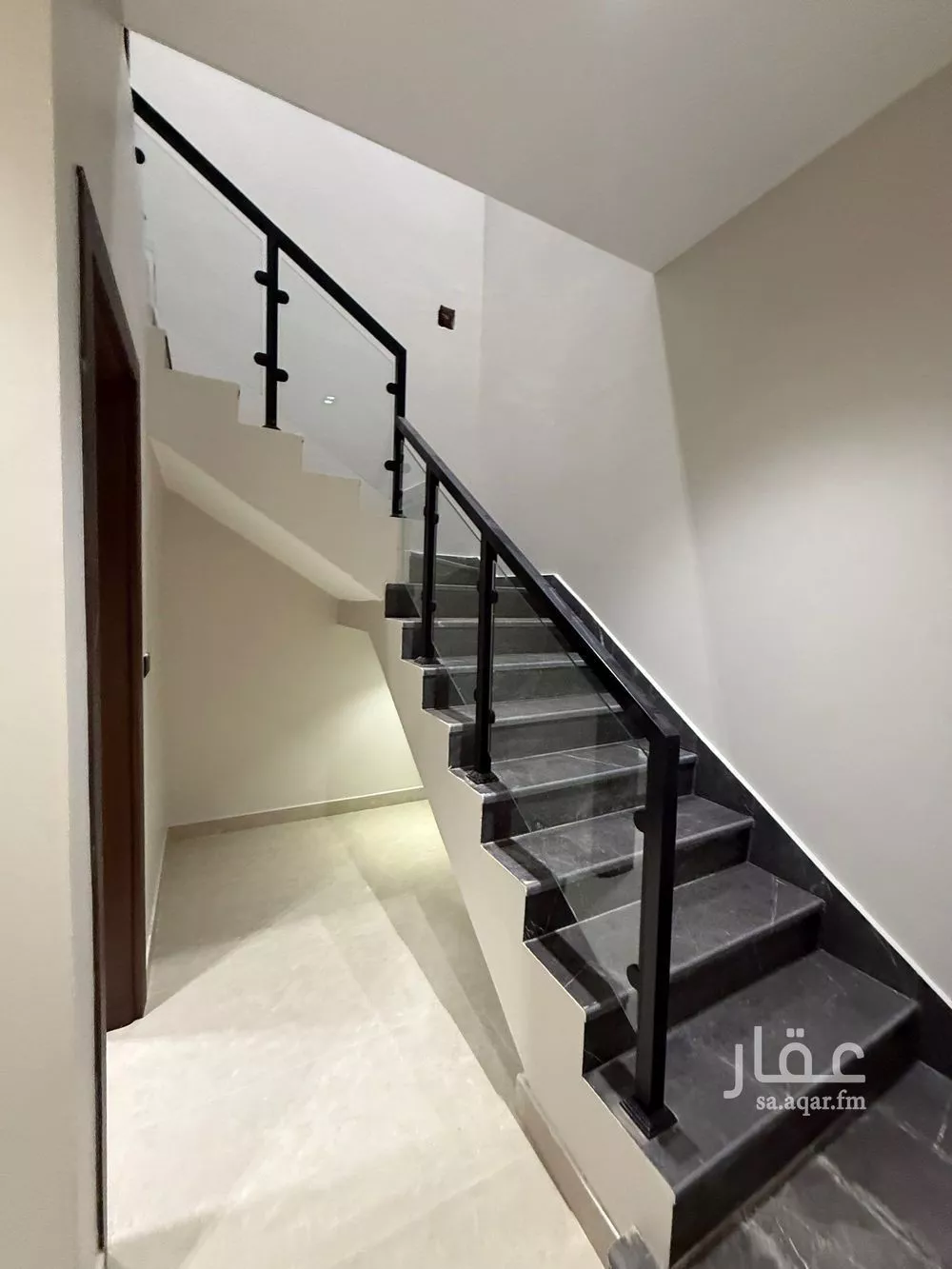 فيلا 4 غرف في الرمال 7