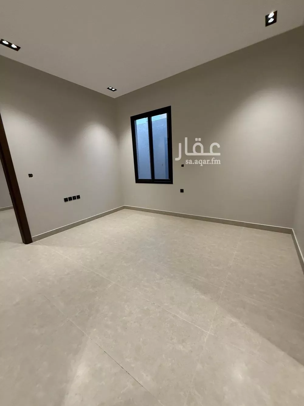 فيلا 4 غرف في الرمال 9