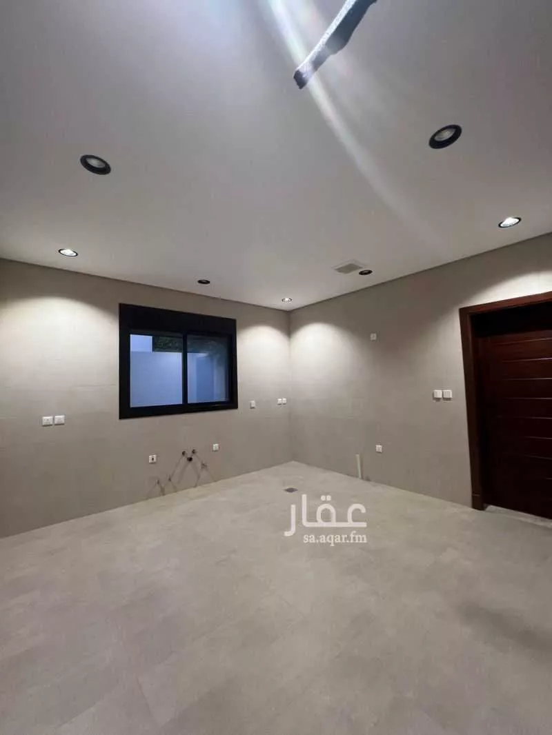 فيلا 5 غرف في النعيم 5