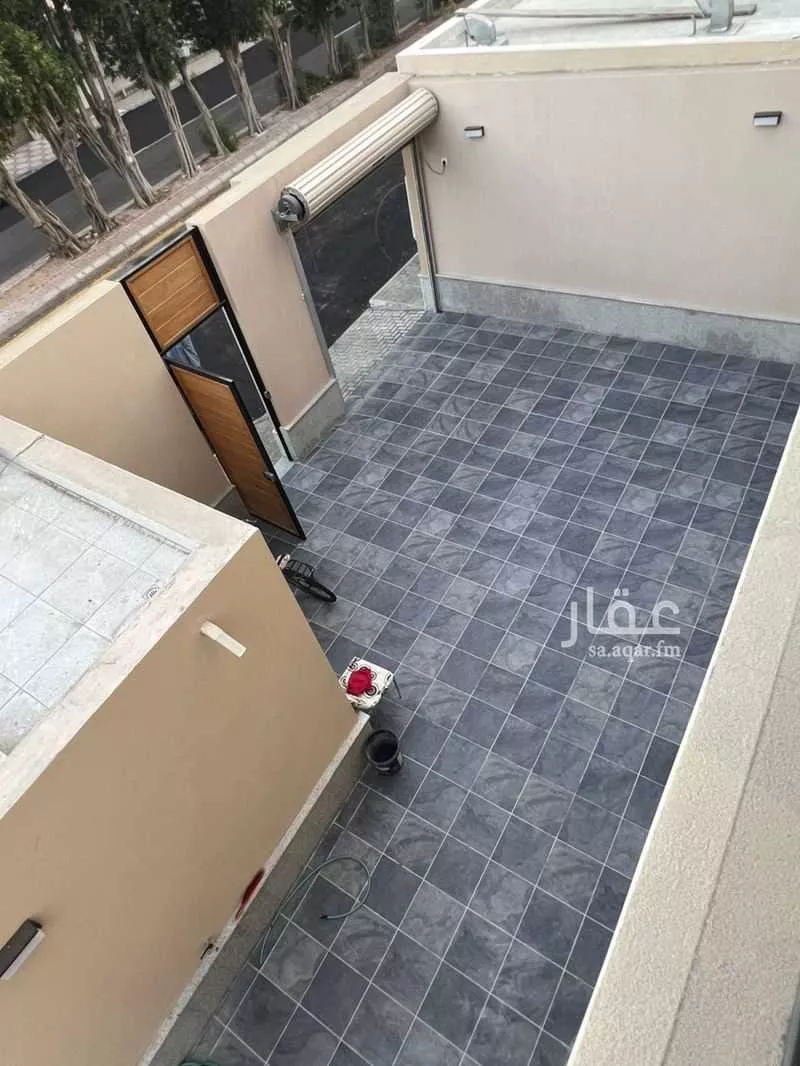 فيلا 5 غرف في النعيم 7