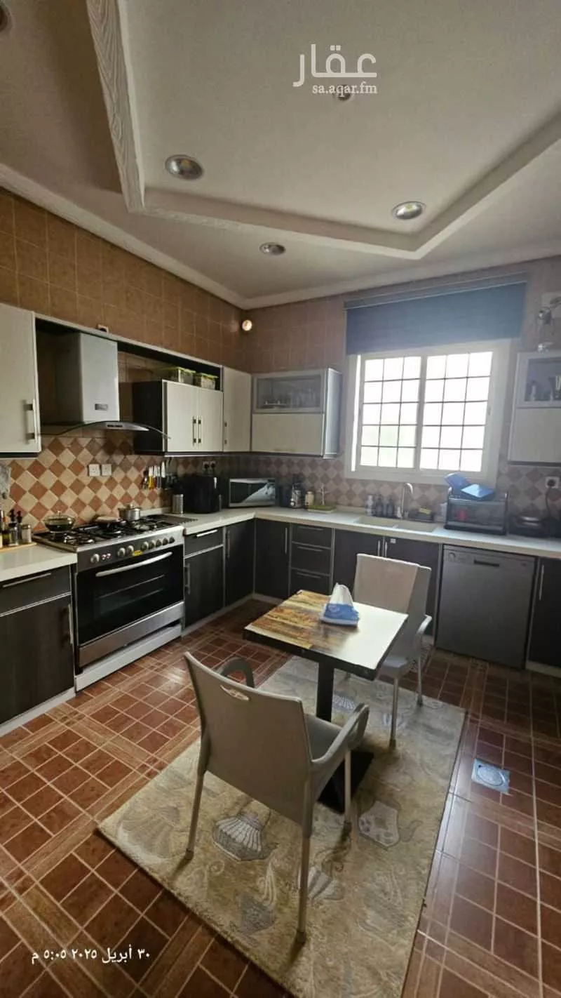 فيلا 10 غرف في البساتين 3