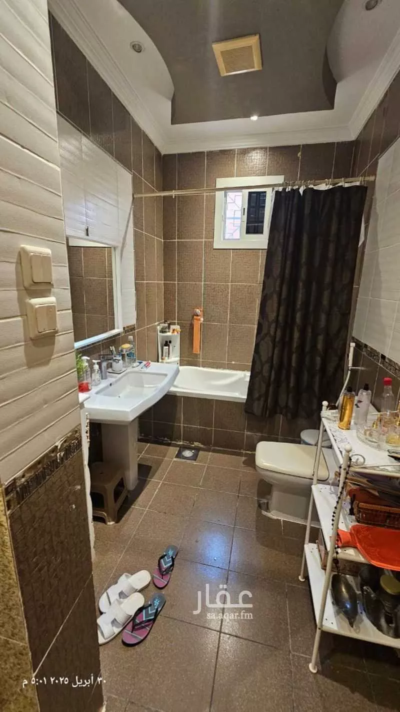 فيلا 10 غرف في البساتين 7