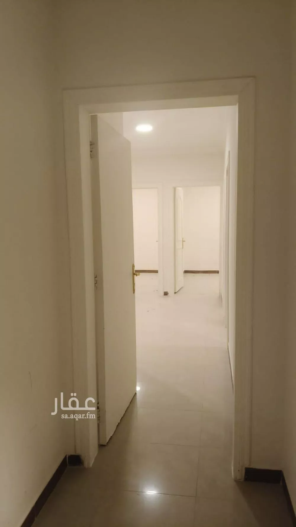 شقة 3 غرف في الملقا 5