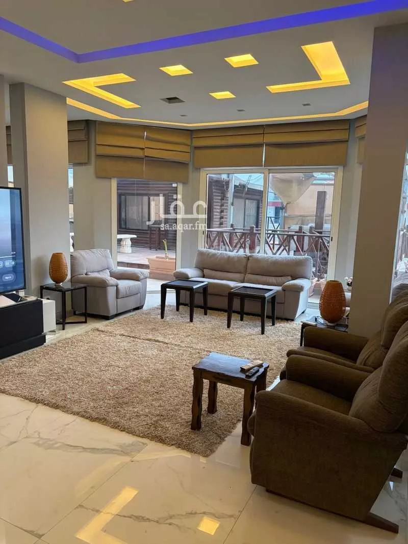 فيلا 5 غرف في الزمرد 3