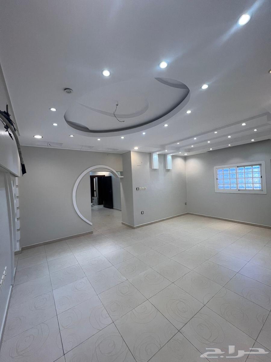 شقة 7 غرف في الحمراء و ام الجود 2