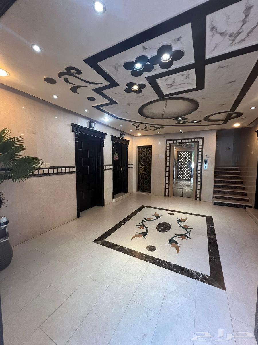 شقة 7 غرف في الحمراء و ام الجود 13