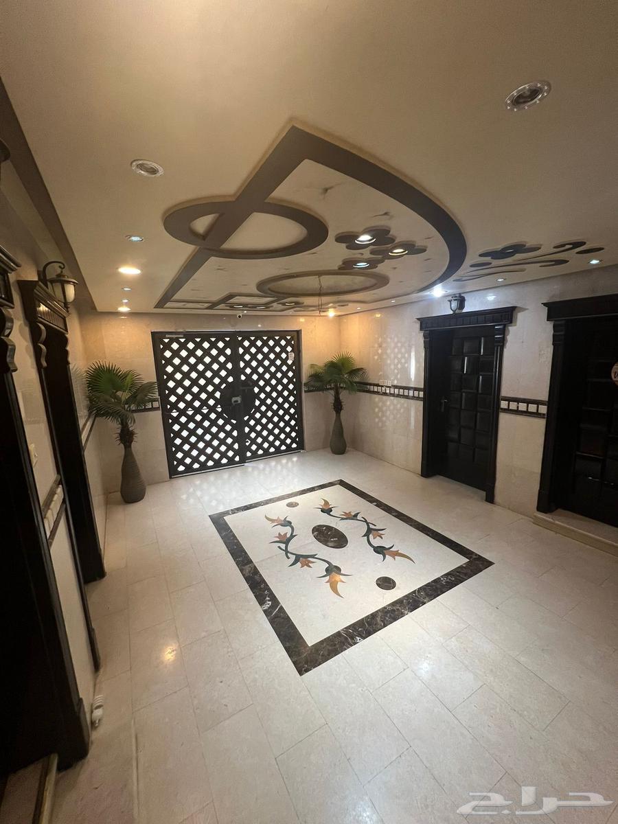 شقة 7 غرف في الحمراء و ام الجود 14