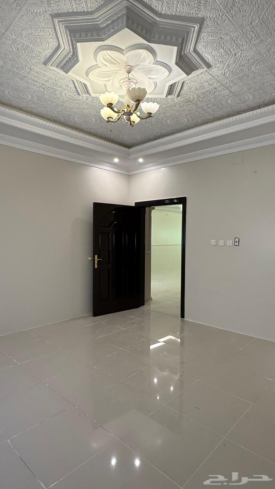 شقة 5 غرف في الشرائع 11