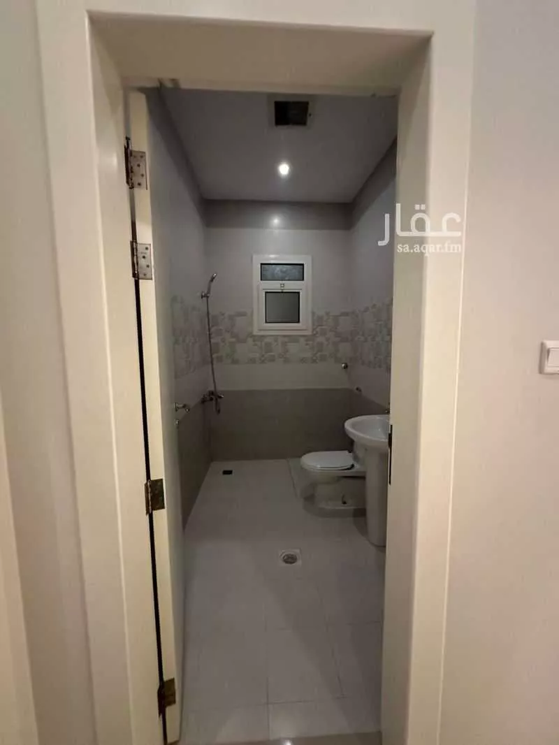 دور 4 غرف في العارض 10