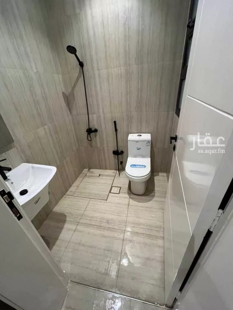 4 bedroom apartment in Al Rimal 9