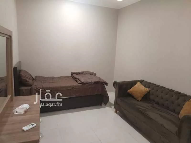 شقة 2 غرف في الثقبة 8