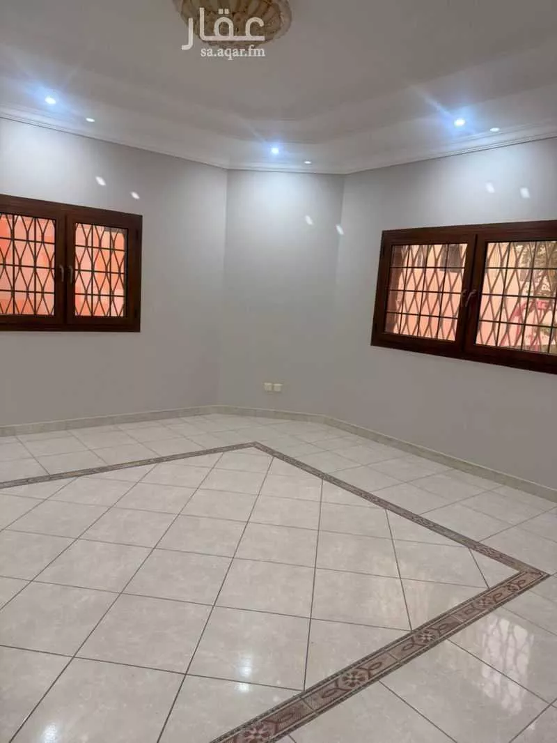 فيلا 9 غرف في طيبة 20