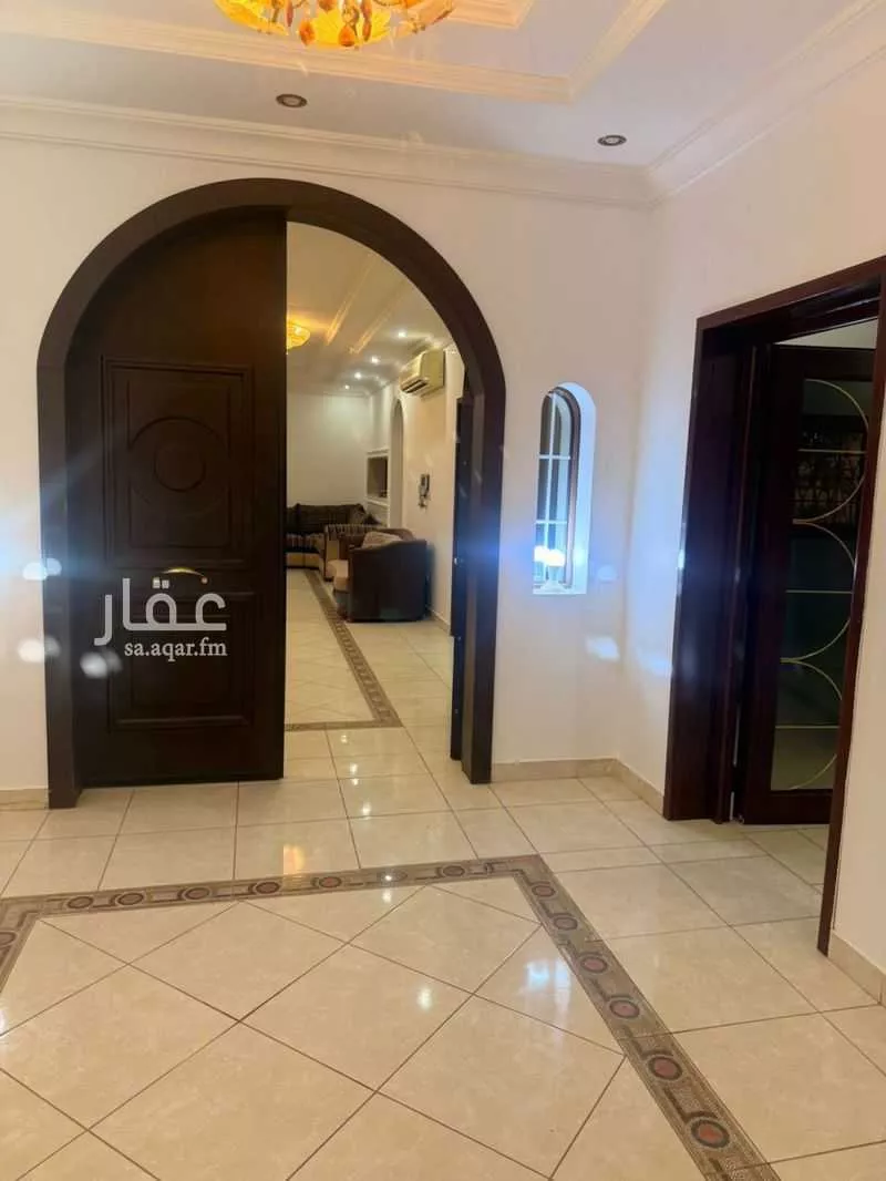 فيلا 9 غرف في طيبة 28