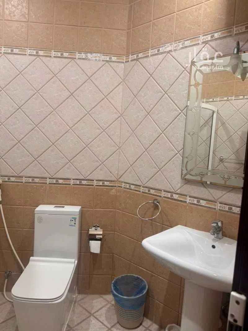 فيلا 9 غرف في طيبة 4