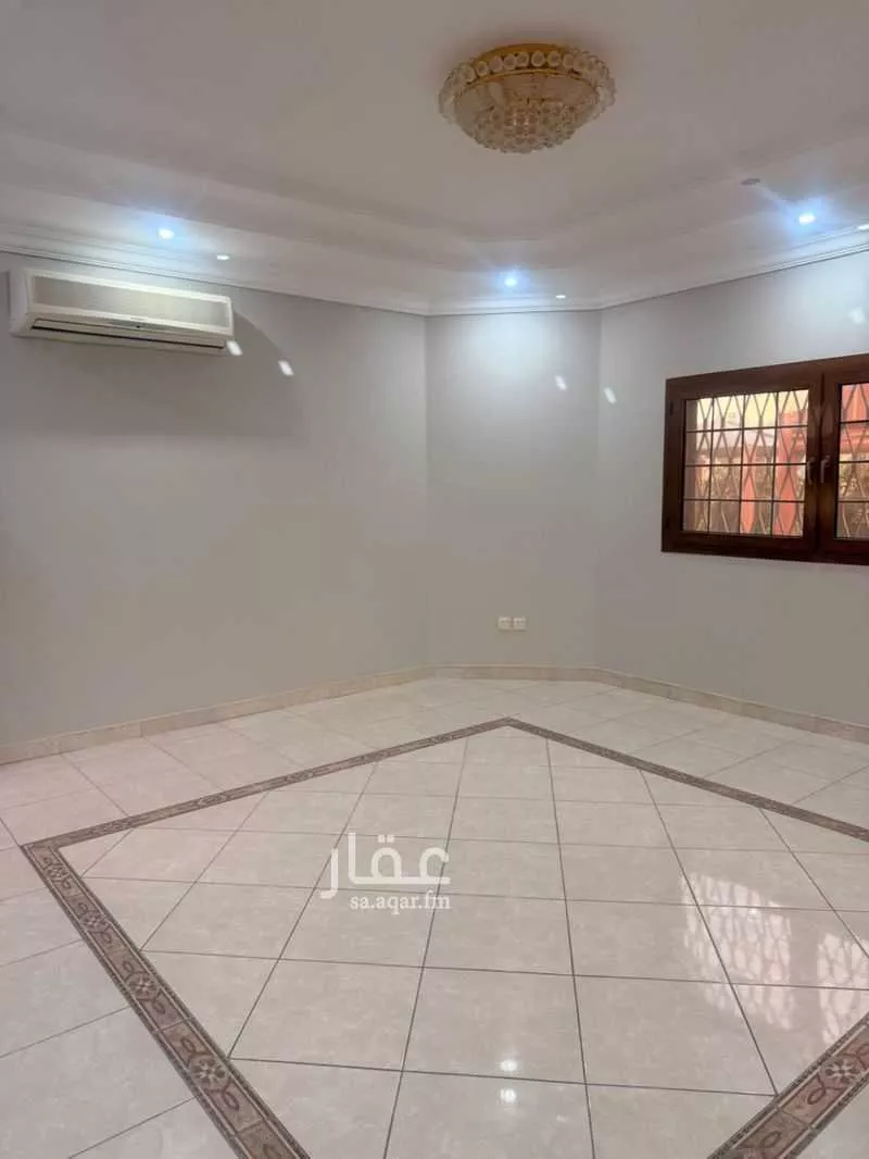 فيلا 9 غرف في طيبة 5