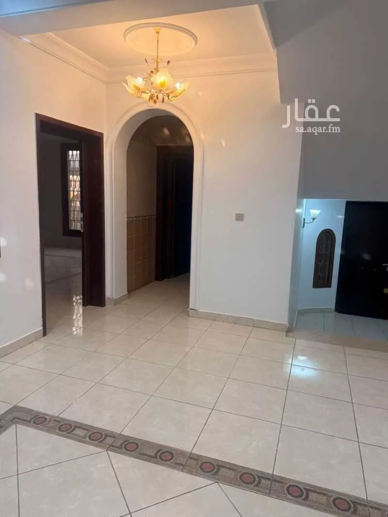 فيلا 9 غرف في طيبة 9