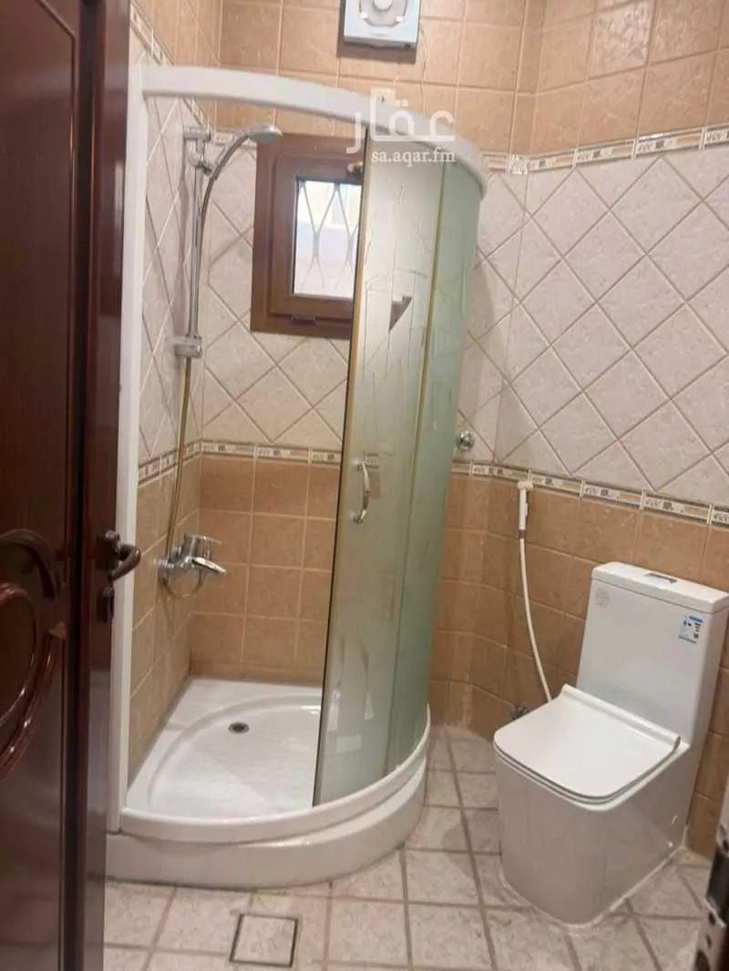 فيلا 9 غرف في طيبة 10