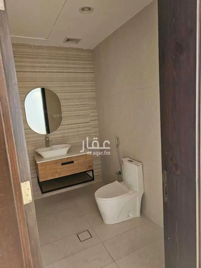 فيلا 5 غرف في الشراع 6