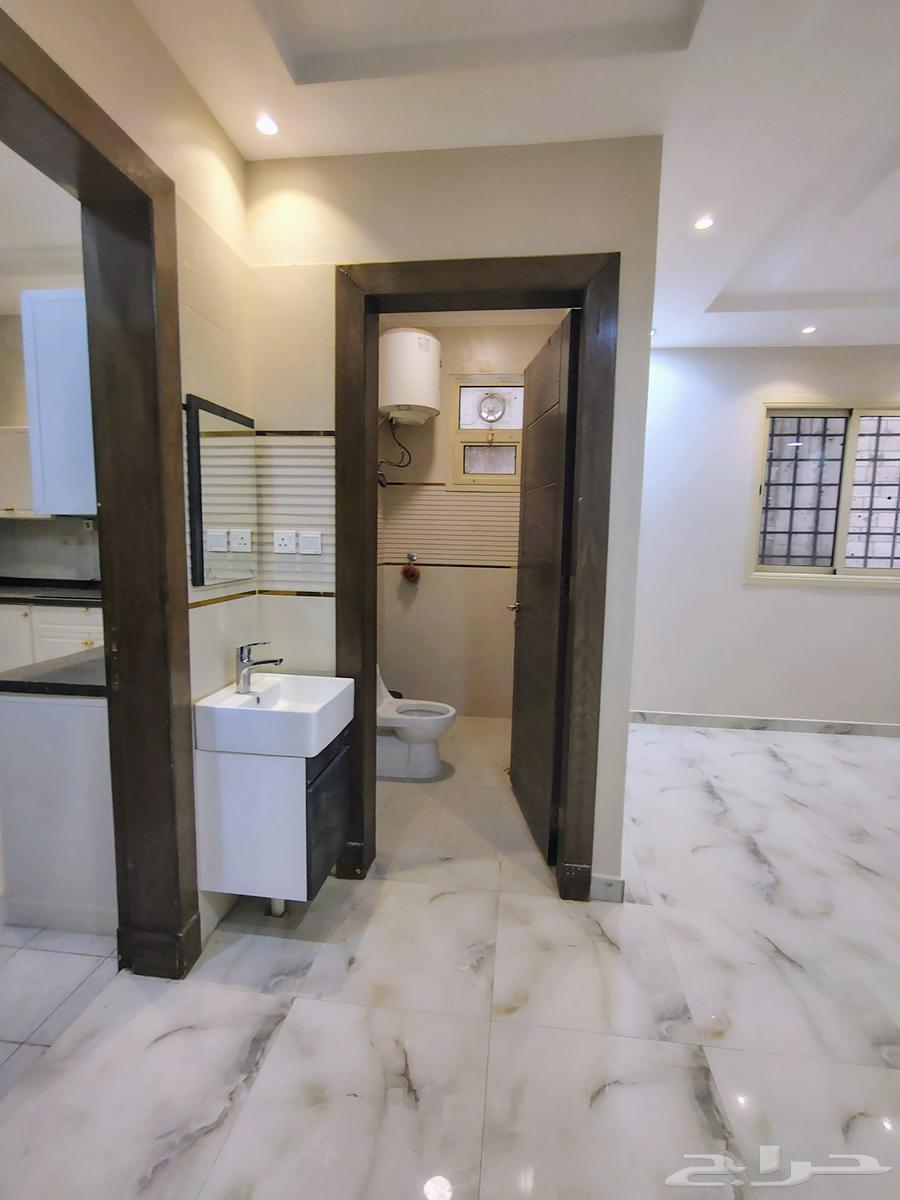 شقة  في المهدية 5