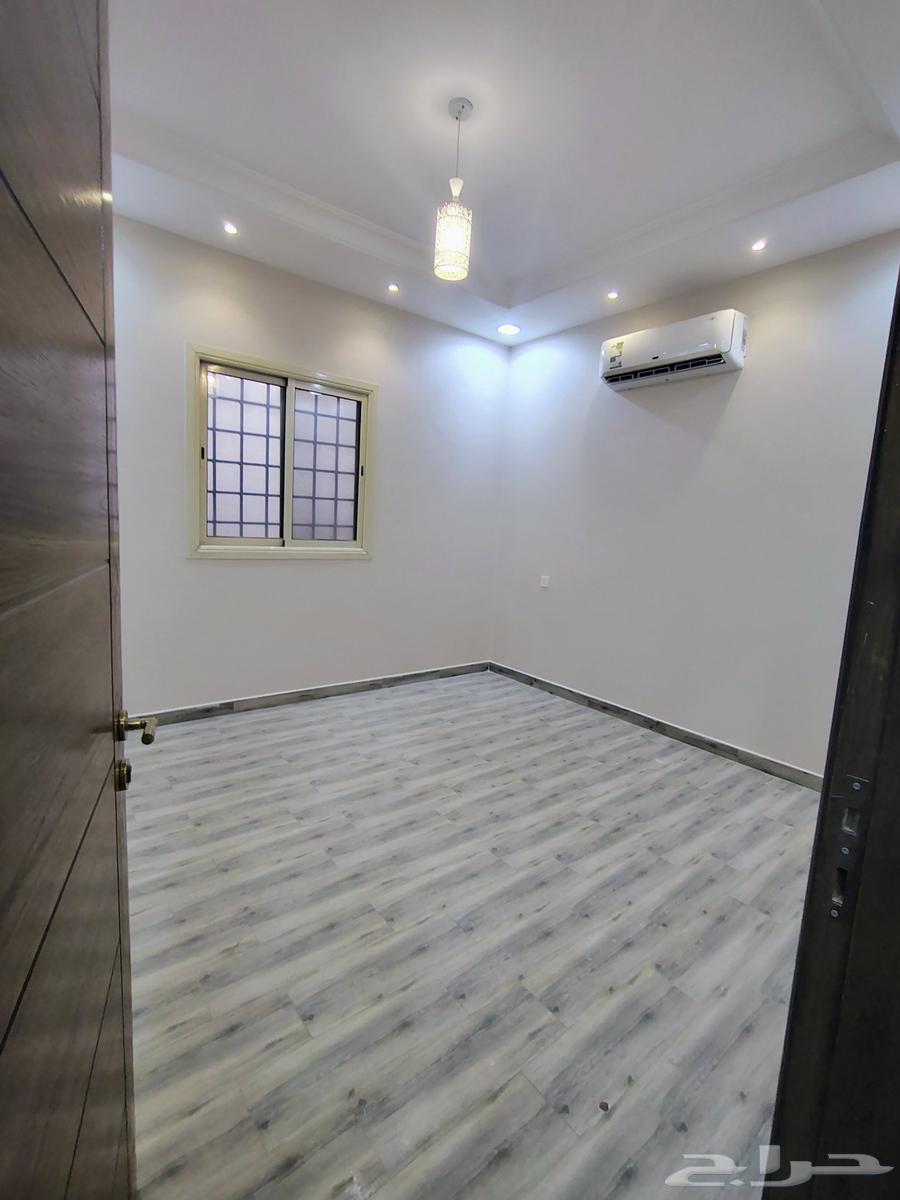 شقة  في المهدية 9