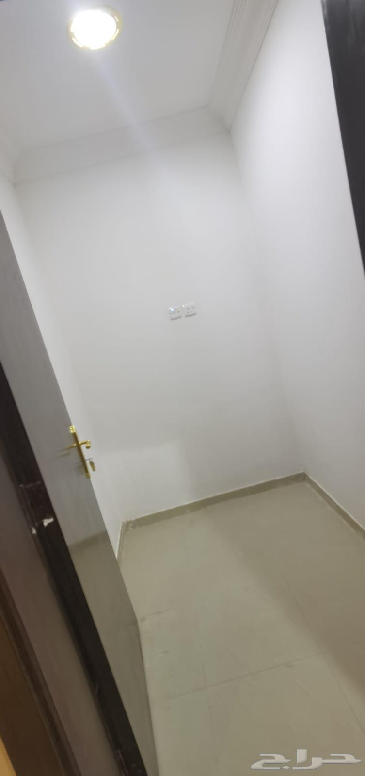 شقة 4 غرف في بدر 6