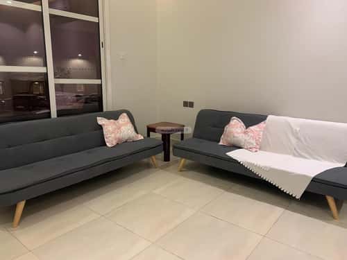 شقة 7 غرف في الملقا 3