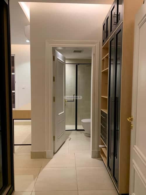 شقة 7 غرف في الملقا 7