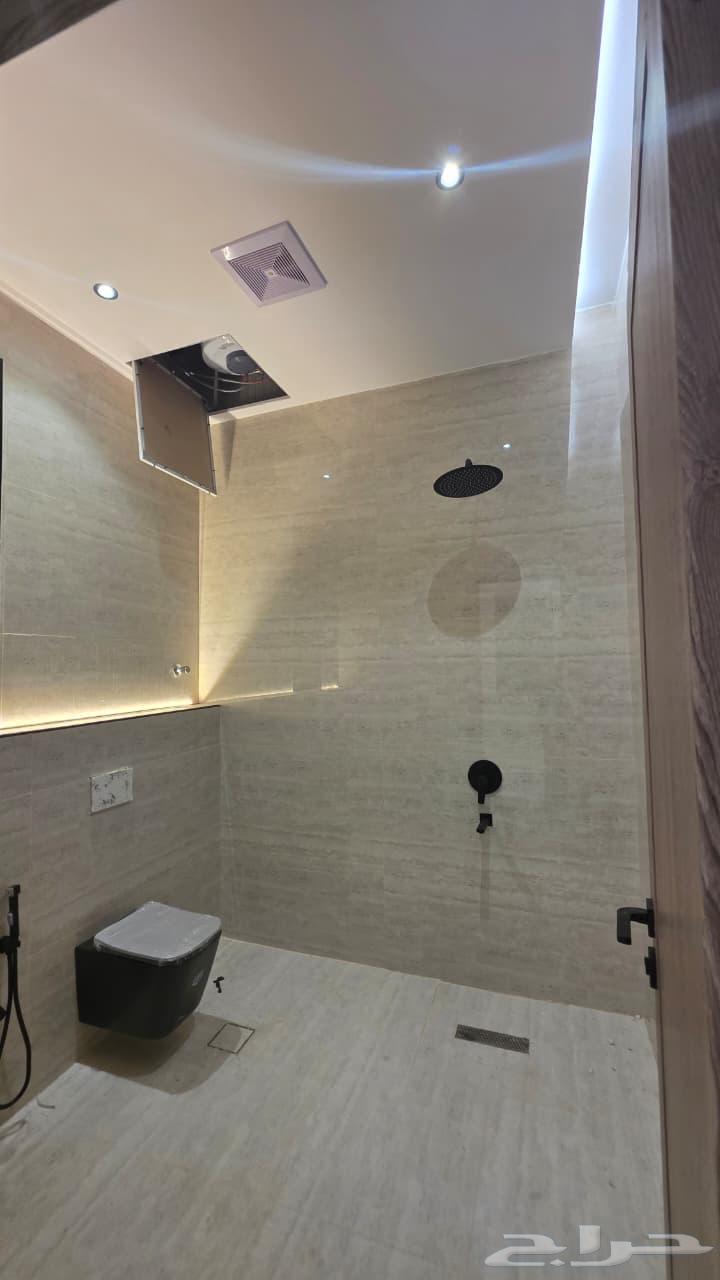 فيلا 6 غرف في النظيم 3