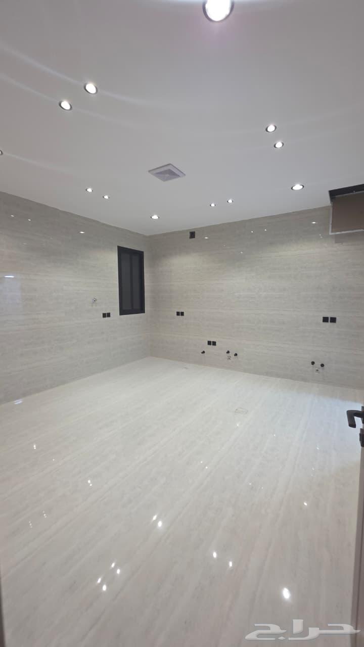 فيلا 6 غرف في النظيم 4