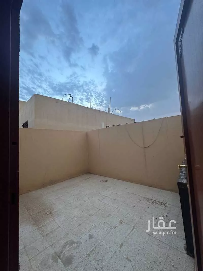 شقة 3 غرف في الرمال 2