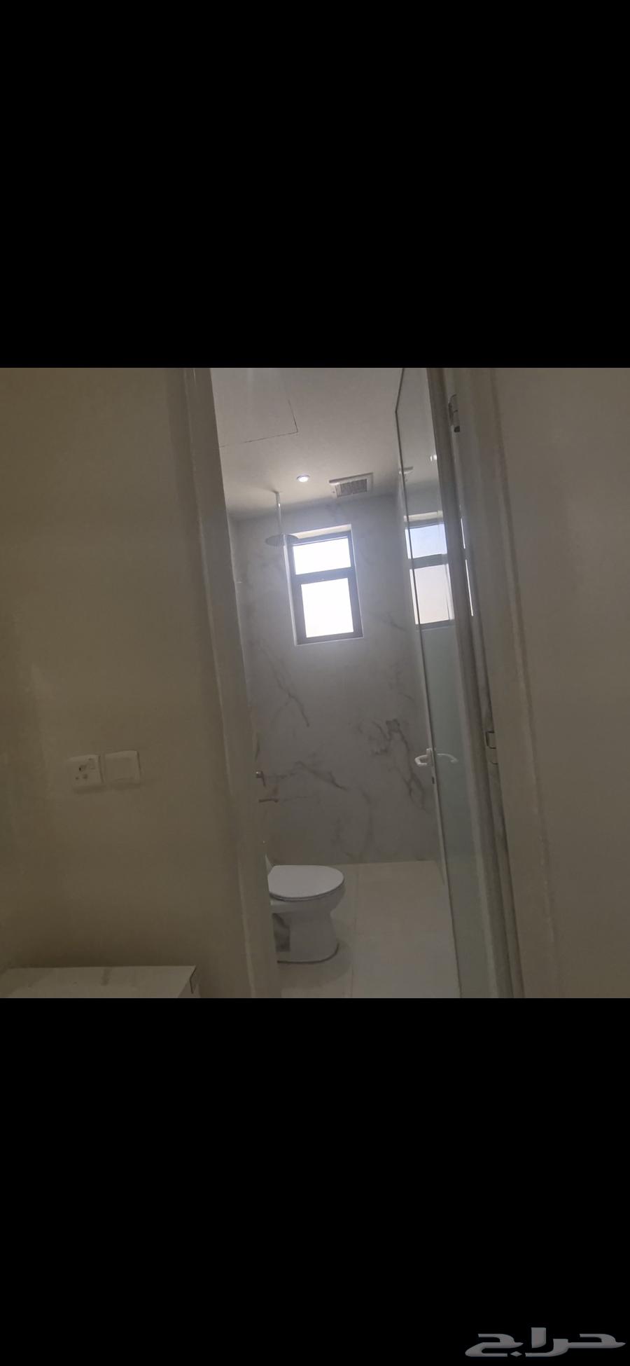 شقة 4 غرف في البحيرة 9