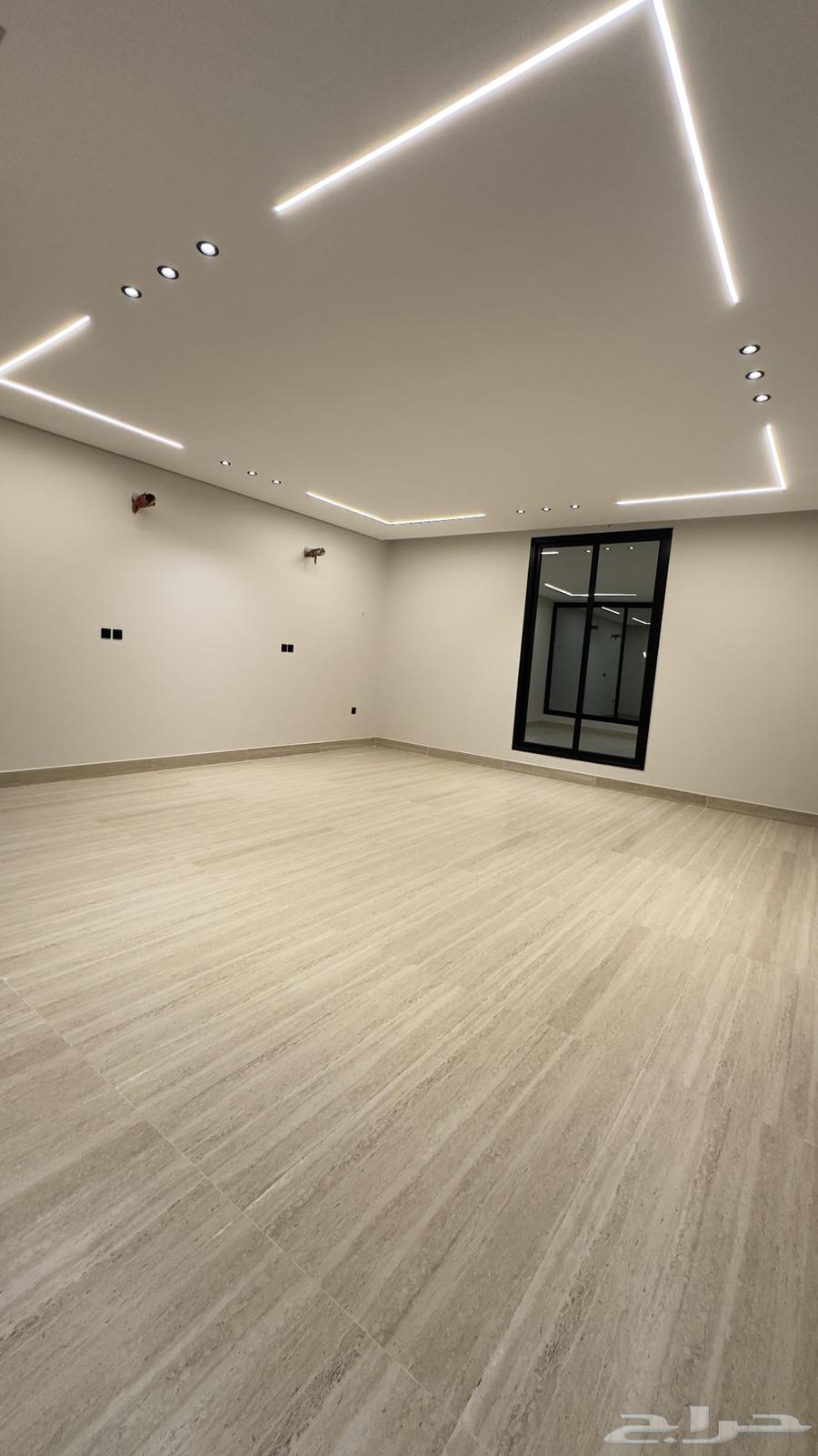 8 bedroom villa in Dahiat King Fahd 11