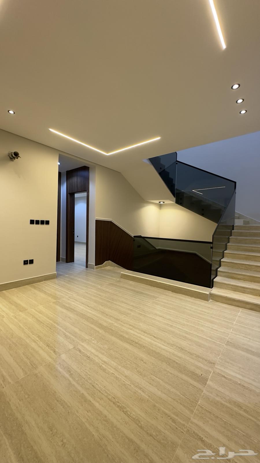 8 bedroom villa in Dahiat King Fahd 17