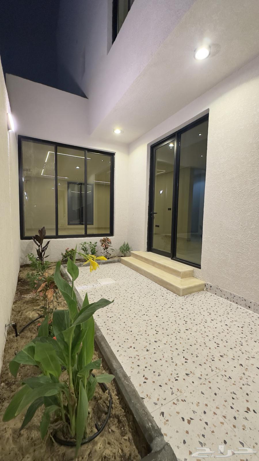 8 bedroom villa in Dahiat King Fahd 5