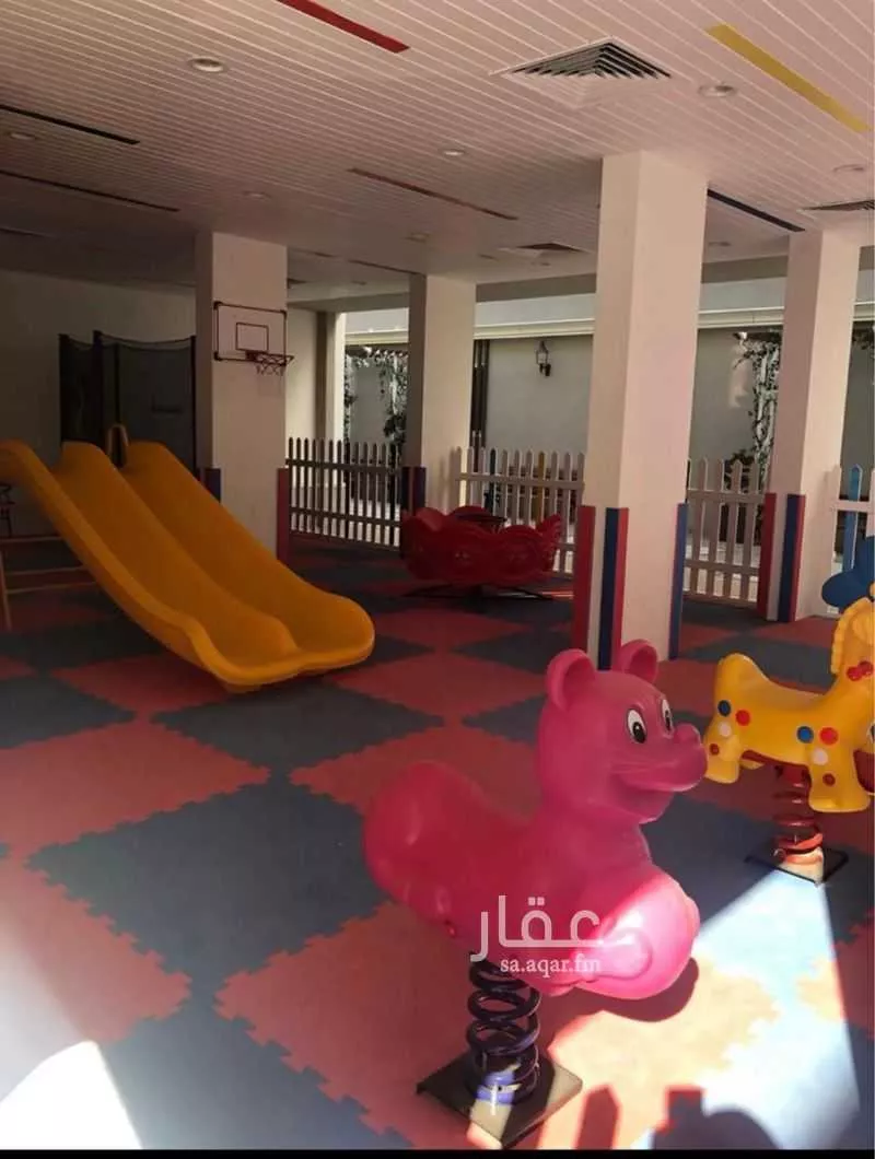 شقة 7 غرف في الملقا 2