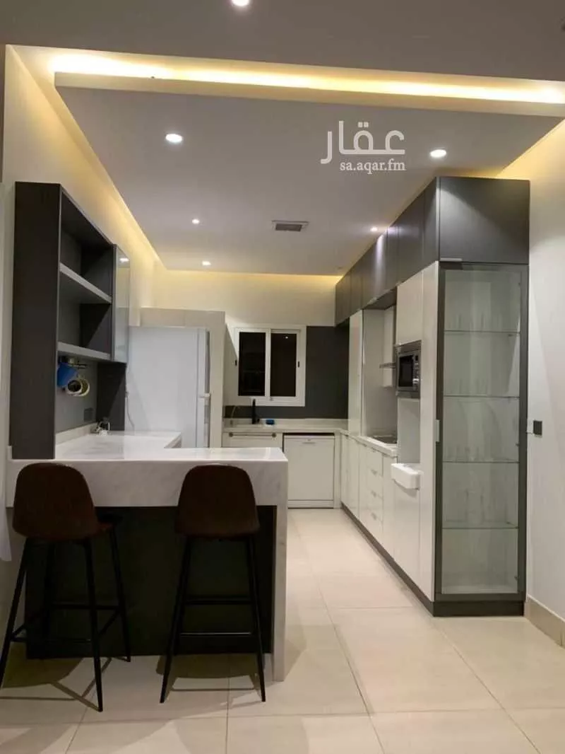 شقة 7 غرف في الملقا 24