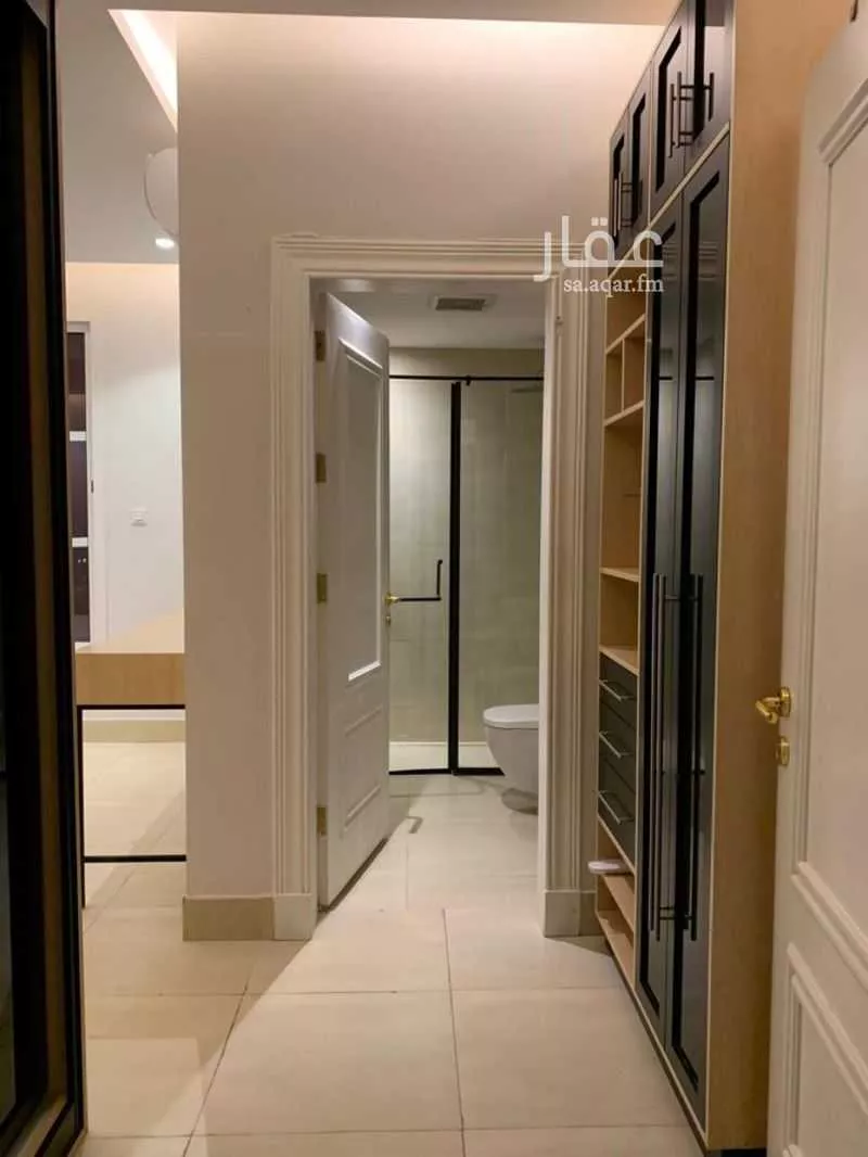 شقة 7 غرف في الملقا 25