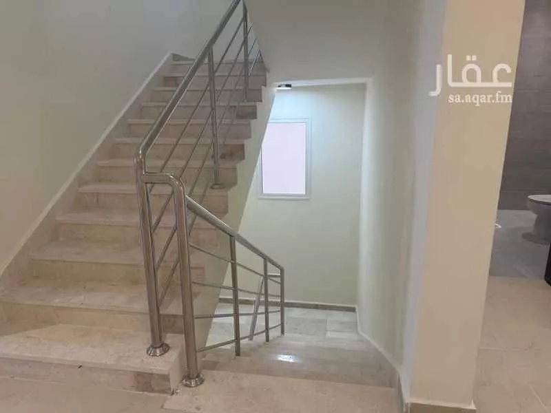 6 bedroom villa in Al Buhairah 5