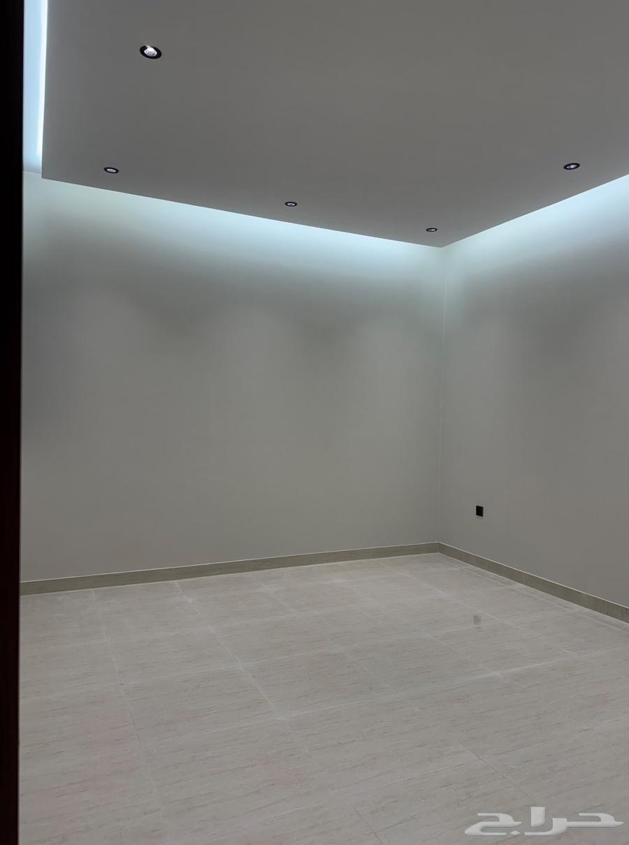 شقة 7 غرف في الرانوناء 4