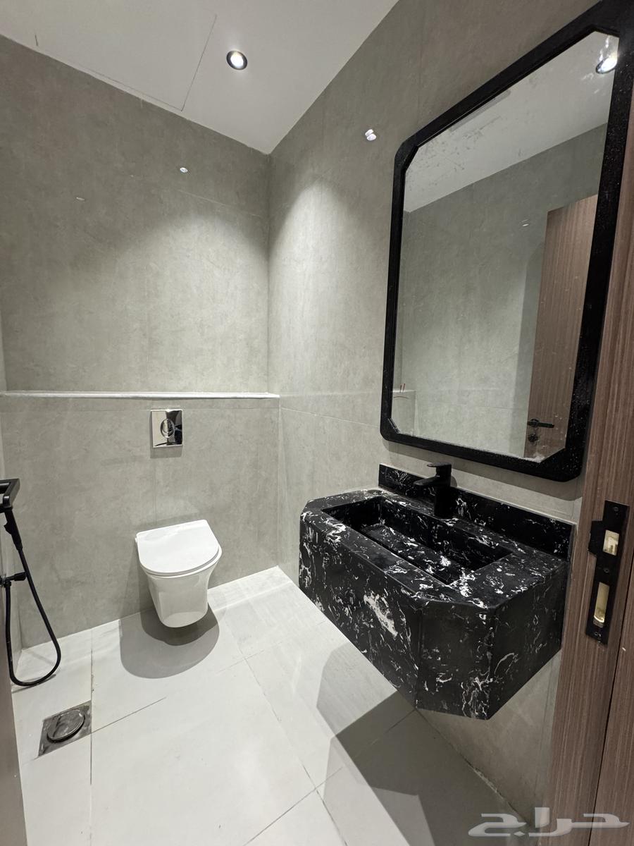 شقة 6 غرف في شوران 14