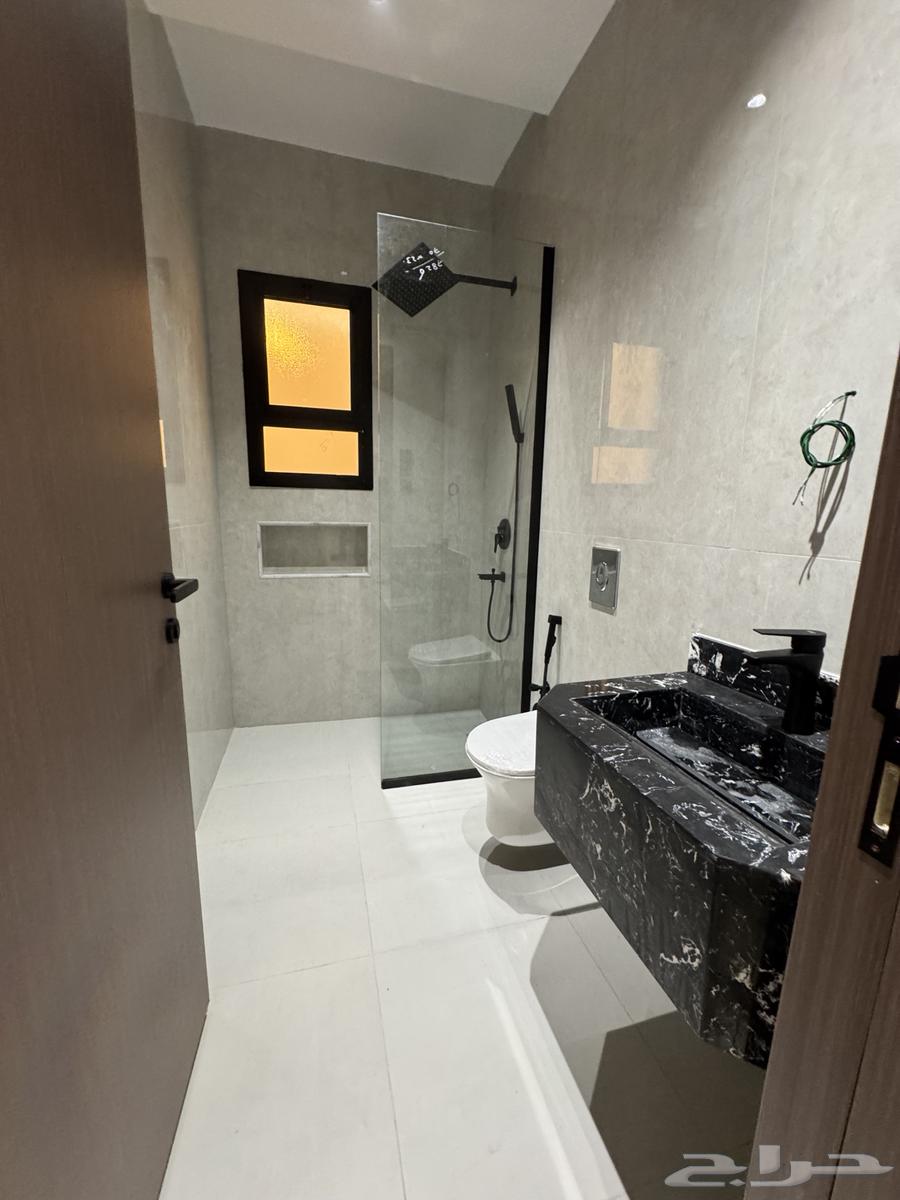 شقة 6 غرف في شوران 46