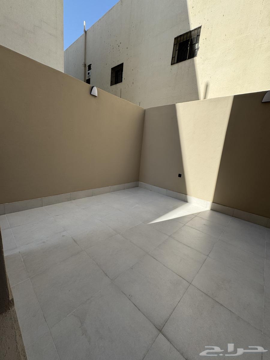 شقة 6 غرف في شوران 50