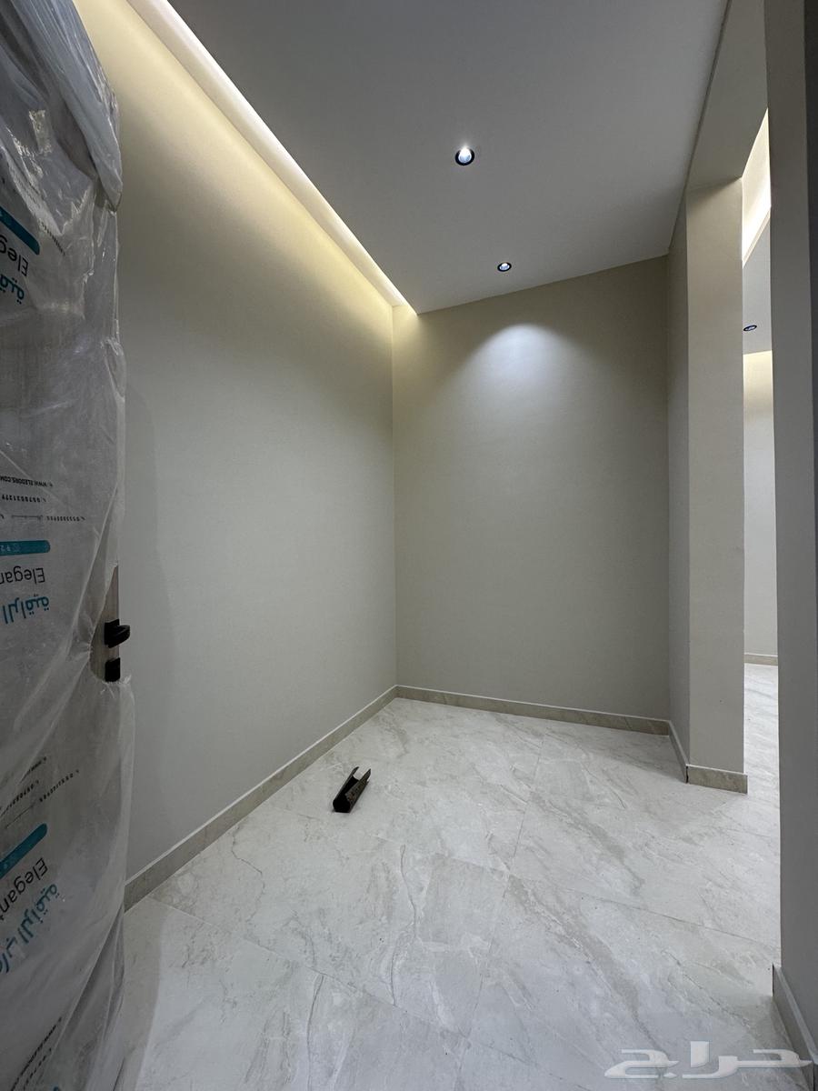 شقة 5 غرف في الرانوناء 10