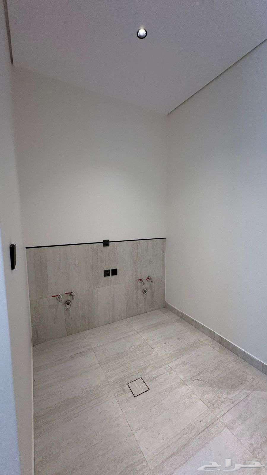 شقة 4 غرف في عين الخيف 3