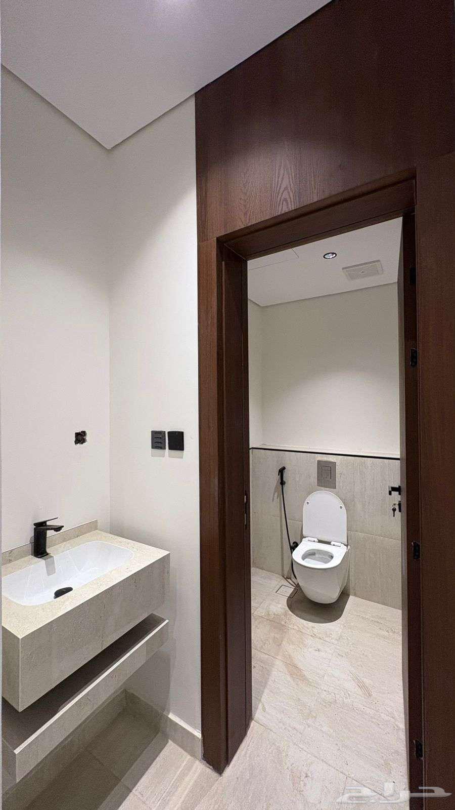 شقة 4 غرف في عين الخيف 5